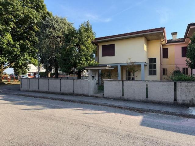 Casa in vendita a Marola, Torri di Quartesolo