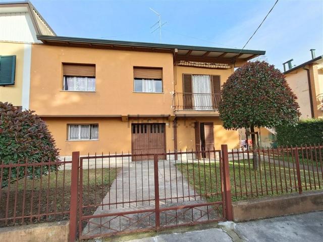 Casa in vendita a Unione dei comuni della Bassa Romagna, Lugo