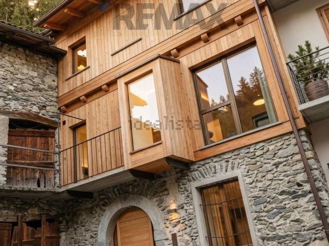Casa in vendita a Delebio, Lombardia
