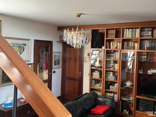 Casa in vendita a Re, Reggio Emilia