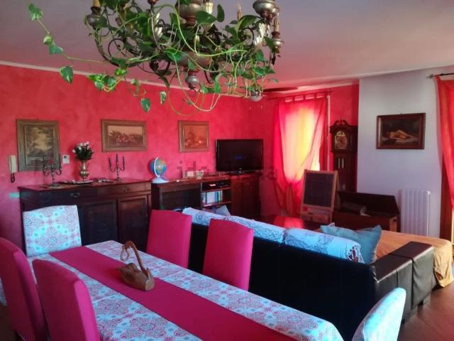 Casa in vendita a Colline Matildiche, Re
