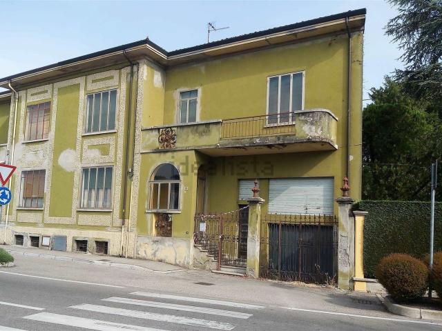 Casa in vendita a Legnago, Verona