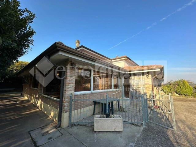 Casa in vendita a Comuna Santuario, Ostiglia