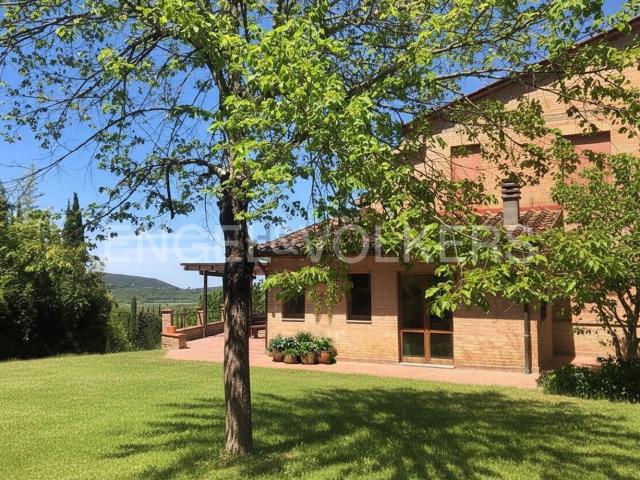 Casa in vendita a Montalbuccio, Siena