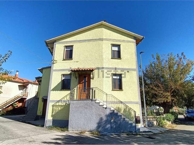Casa in vendita a Guardea, Umbria