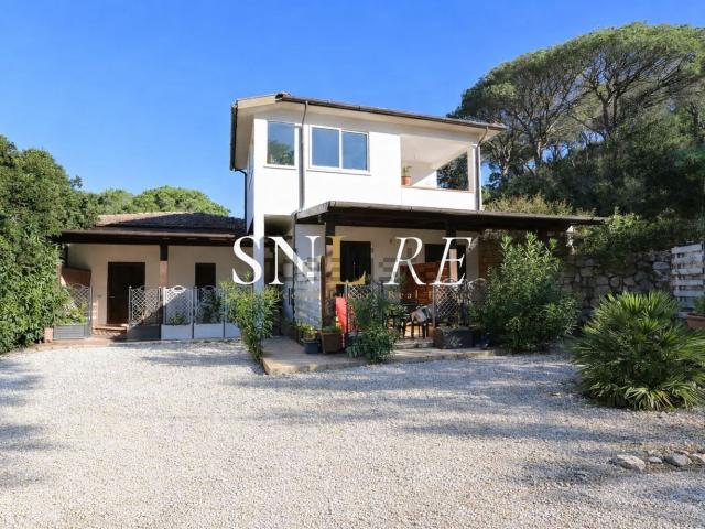 Casa in vendita a Campo nell'Elba, La Pila