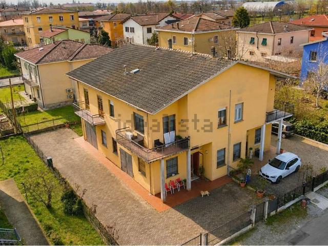 Casa in vendita a Soragna, Reggio Emilia