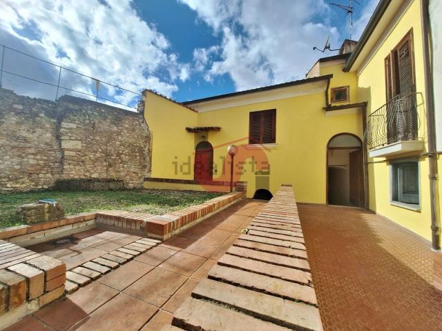 Casa in vendita a Ponticelli, Benevento
