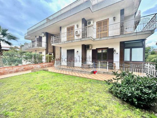 Casa in vendita a San Paolo, Gravina Di Catania