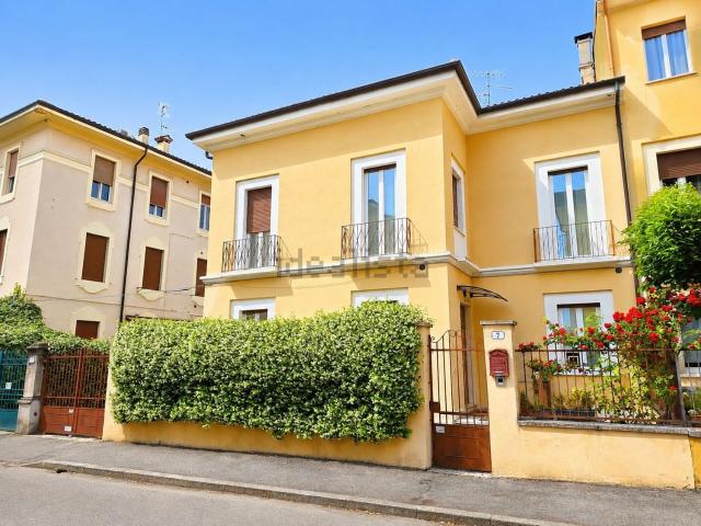 Casa in vendita a Centro storico, Brenzone