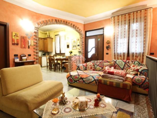 Casa in vendita a Bressana Bottarone, Lombardia