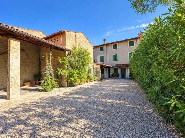 Casa in vendita a Bussolengo, Verona