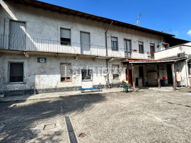 Casa in vendita a Magnago, Lombardia