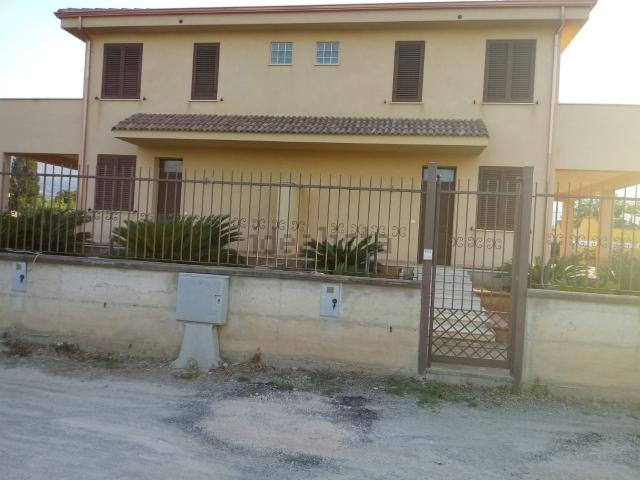 Casa in vendita a Carini, Sicilia