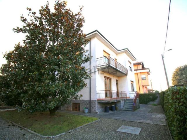 Casa in vendita a Cassina Pertusella, Caronno Pertusella