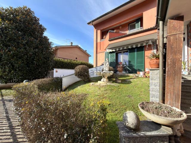 Casa in vendita a Lacchiarella, Lombardia