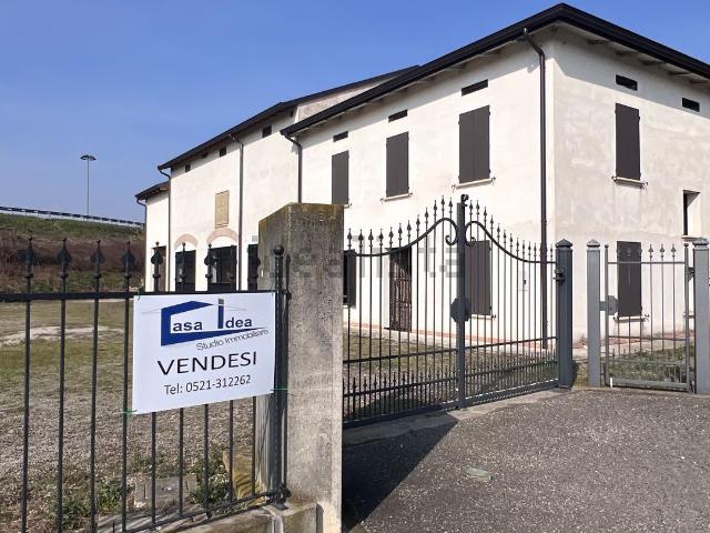 Casa in vendita a Colorno, Reggio Emilia