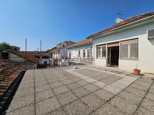 Casa in vendita a Nizza Monferrato, Asti