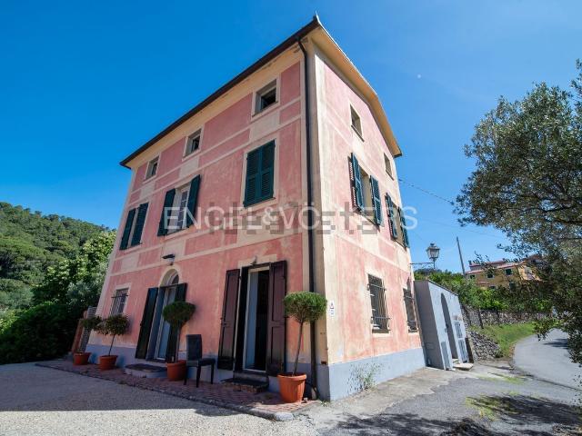 Casa in vendita a Castiglione Chiavarese, Liguria