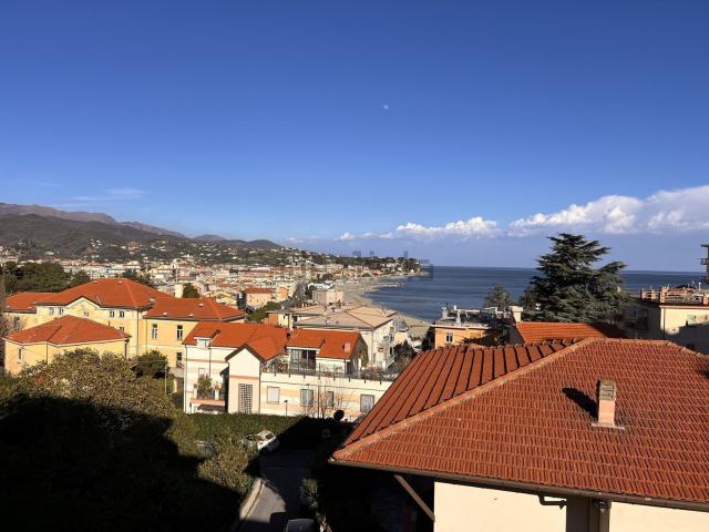 Casa in vendita a Albissola Marina, Liguria