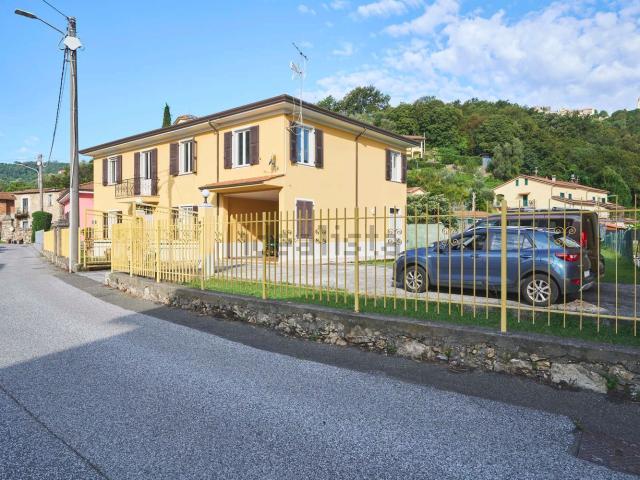 Casa in vendita a Arcola, Liguria