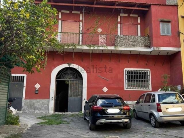 Casa in vendita a Casoria, Campania