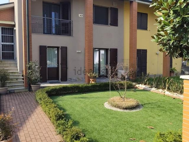 Casa in vendita a Castelvetro Piacentino, Reggio Emilia