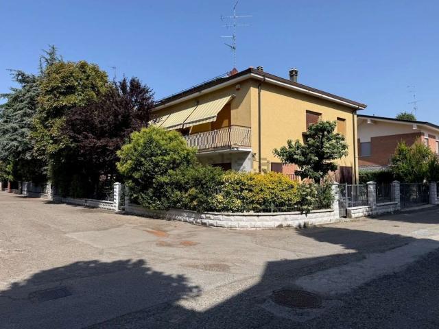 Casa in vendita a Tresinaro - Secchia, Re