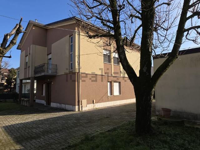 Casa in vendita a Pianura Reggiana, Re