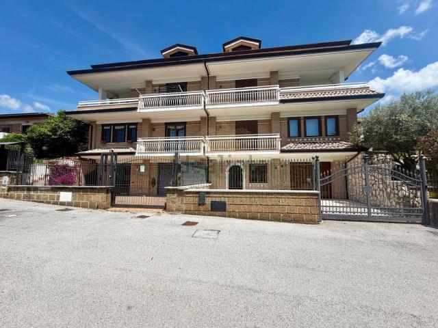 Casa in vendita a Avellino, Campania