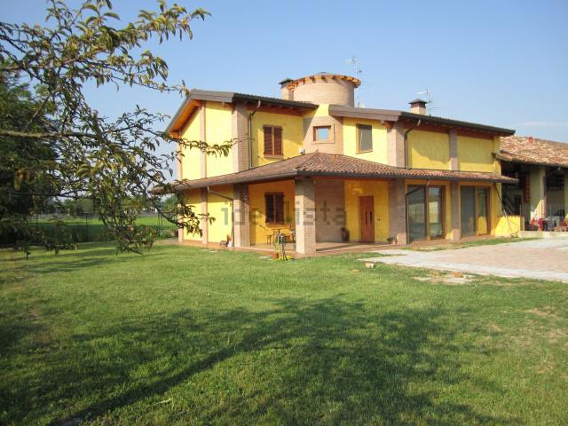 Casa in vendita a Fara Gera D'adda, Lombardia
