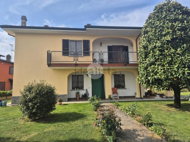 Casa in vendita a Zerbo, Lombardia