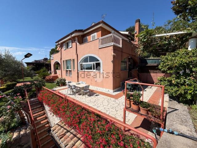 Casa in vendita a Montecagnoletto, Roma Capitale