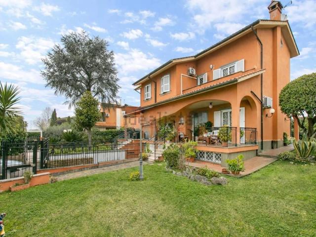 Casa in vendita a Ponte Linari, Roma