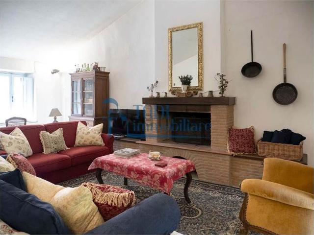 Casa in vendita a Izzalini, Umbria