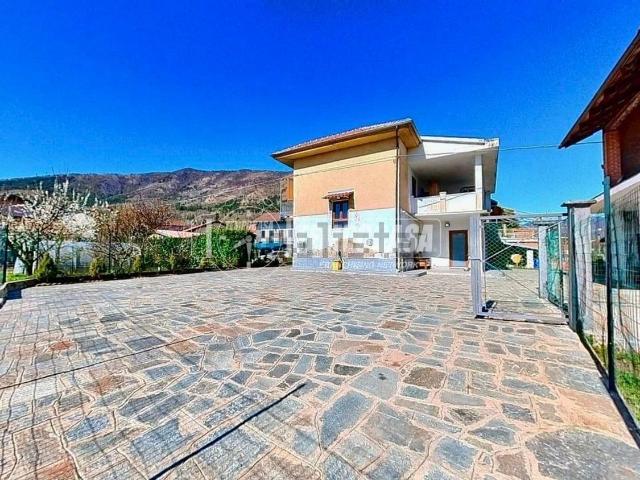 Casa in vendita a Unione Montana di Comuni delle Valli di Lanzo, Ceronda e Casternone, Piemonte