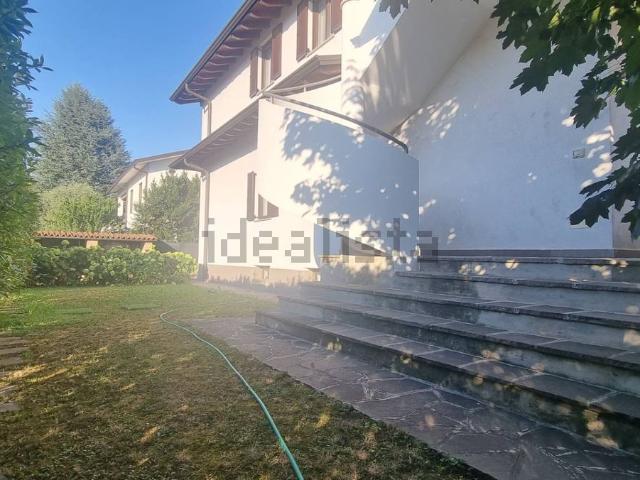 Casa in vendita a Bellinzago Lombardo, Lombardia