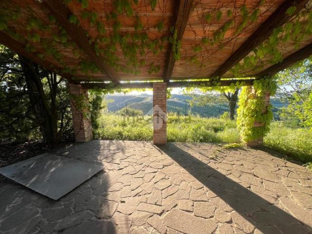 Casa in vendita a Traversetolo, Reggio Emilia