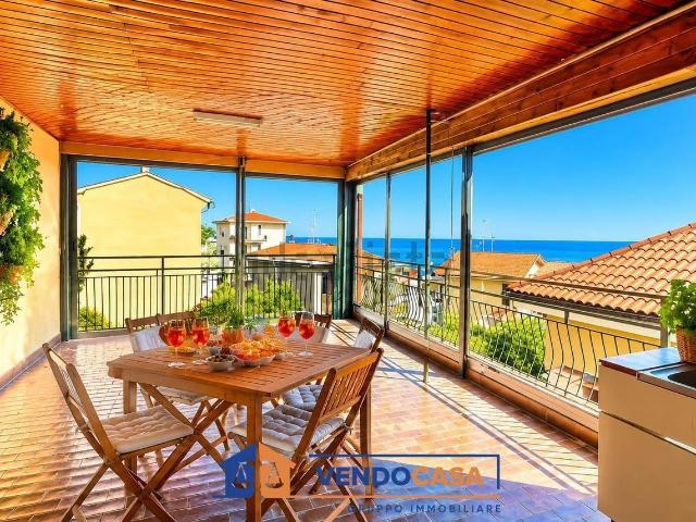 Casa in vendita a Pietra Ligure, Liguria
