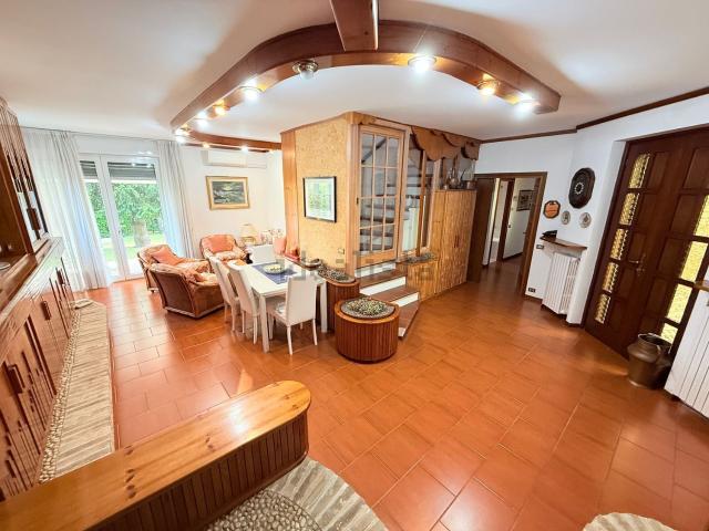 Casa in vendita a Saronno, Lombardia