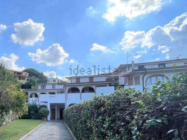 Casa in vendita a Parco Azzurro, Colleverde