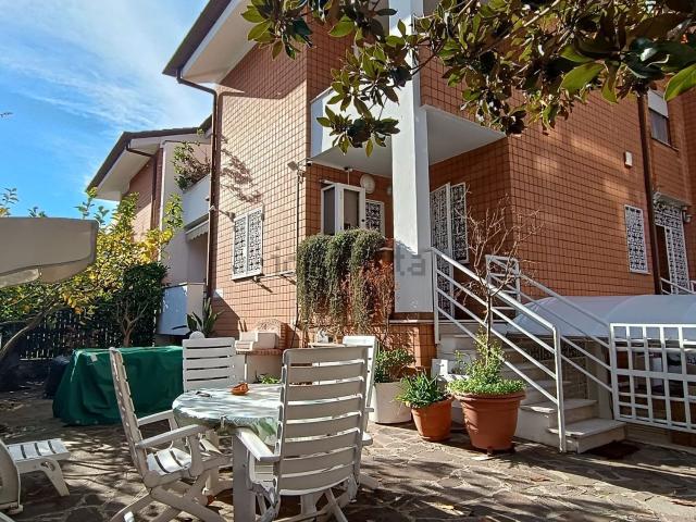 Casa in vendita a Latina, Lazio