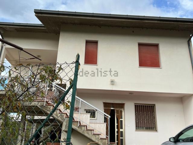 Casa in vendita a Rosciano, Abruzzo