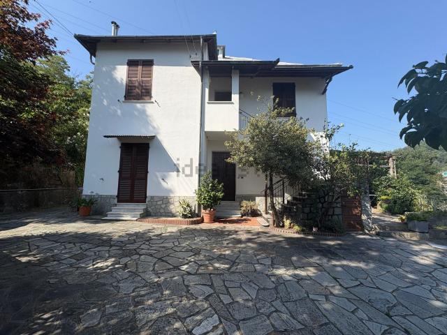 Casa in vendita a Val Polcevera, Serra Riccò