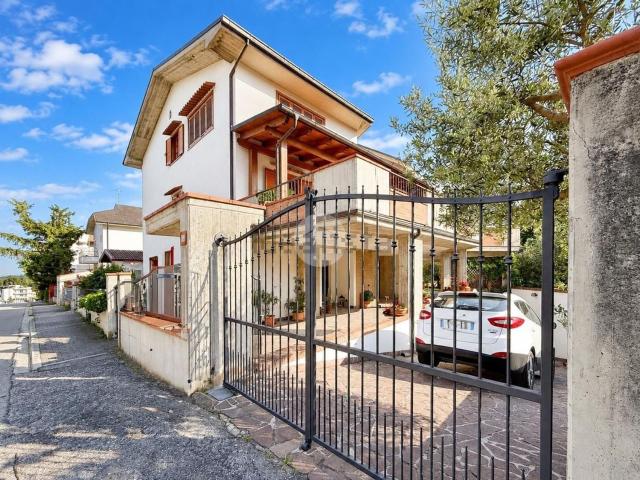 Casa in vendita a Villa Mosca, Teramo