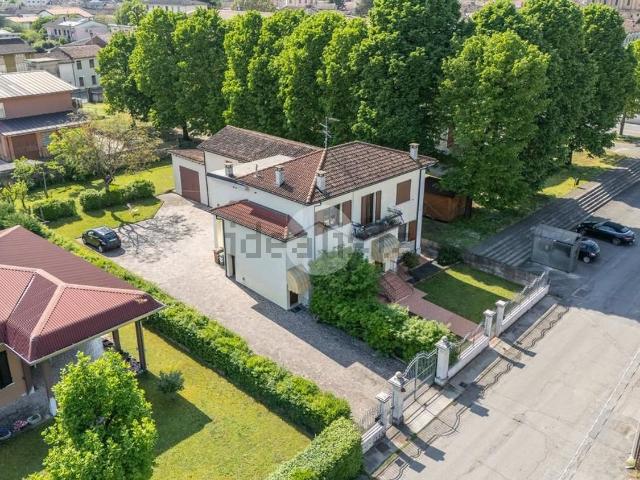 Casa in vendita a Gazzuolo, Lombardia