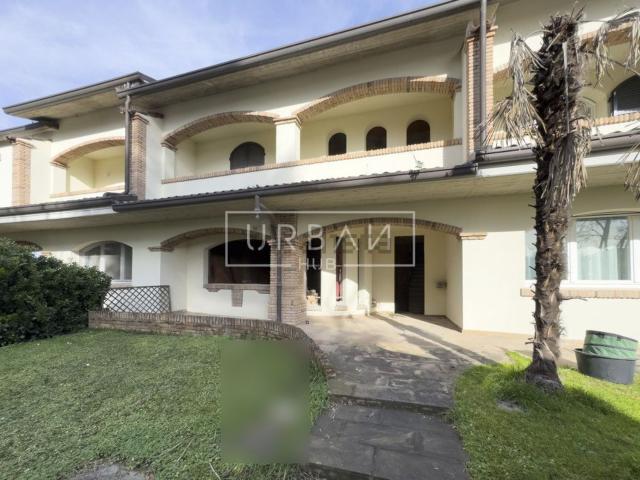 Casa in vendita a Unione di Comuni della Romagna Forlivese, Quattro