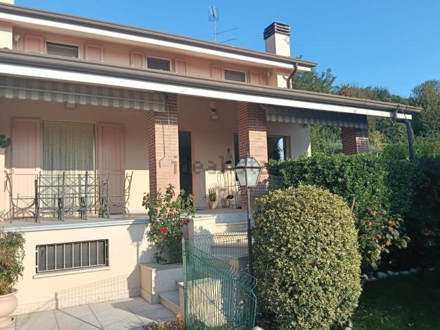 Casa in vendita a Castiglione Delle Stiviere, Lombardia