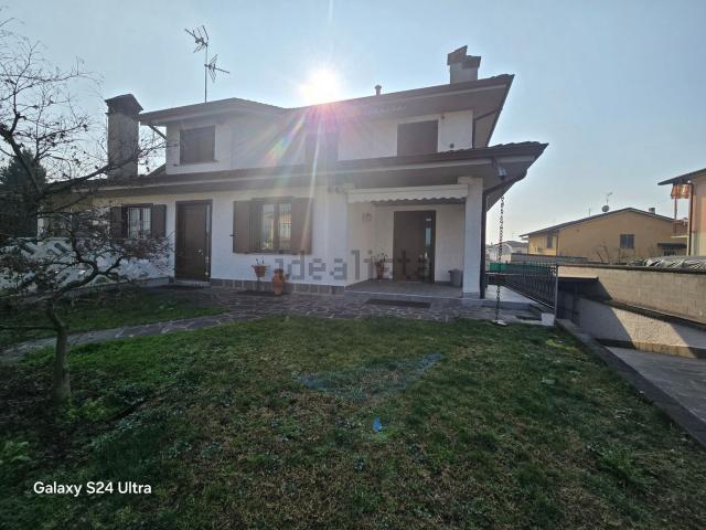 Casa in vendita a Monte Cremasco, Lombardia