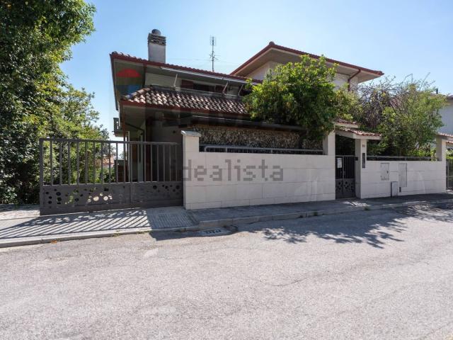 Casa in vendita a Marche, Ancona